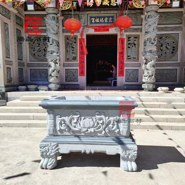 石雕供桌又稱石香案，寺廟祠堂石供臺材質與樣式介紹